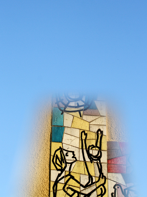 Wandbild an der POS V in Eisenhüttenstadt